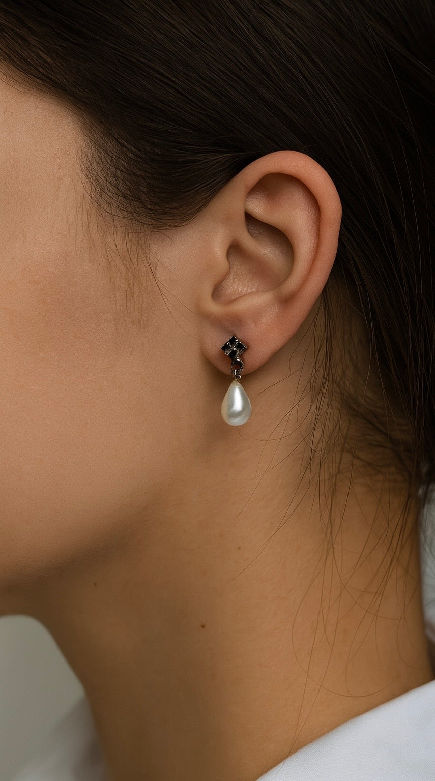 Midnight Pearl Drop Earrings