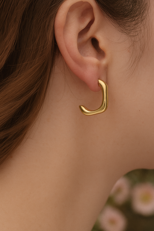 Bold Curve Matte Gold Hoops