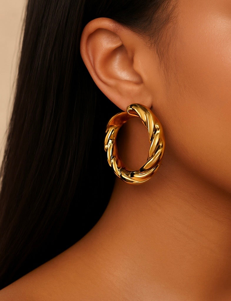 Gleam Twist Hoops