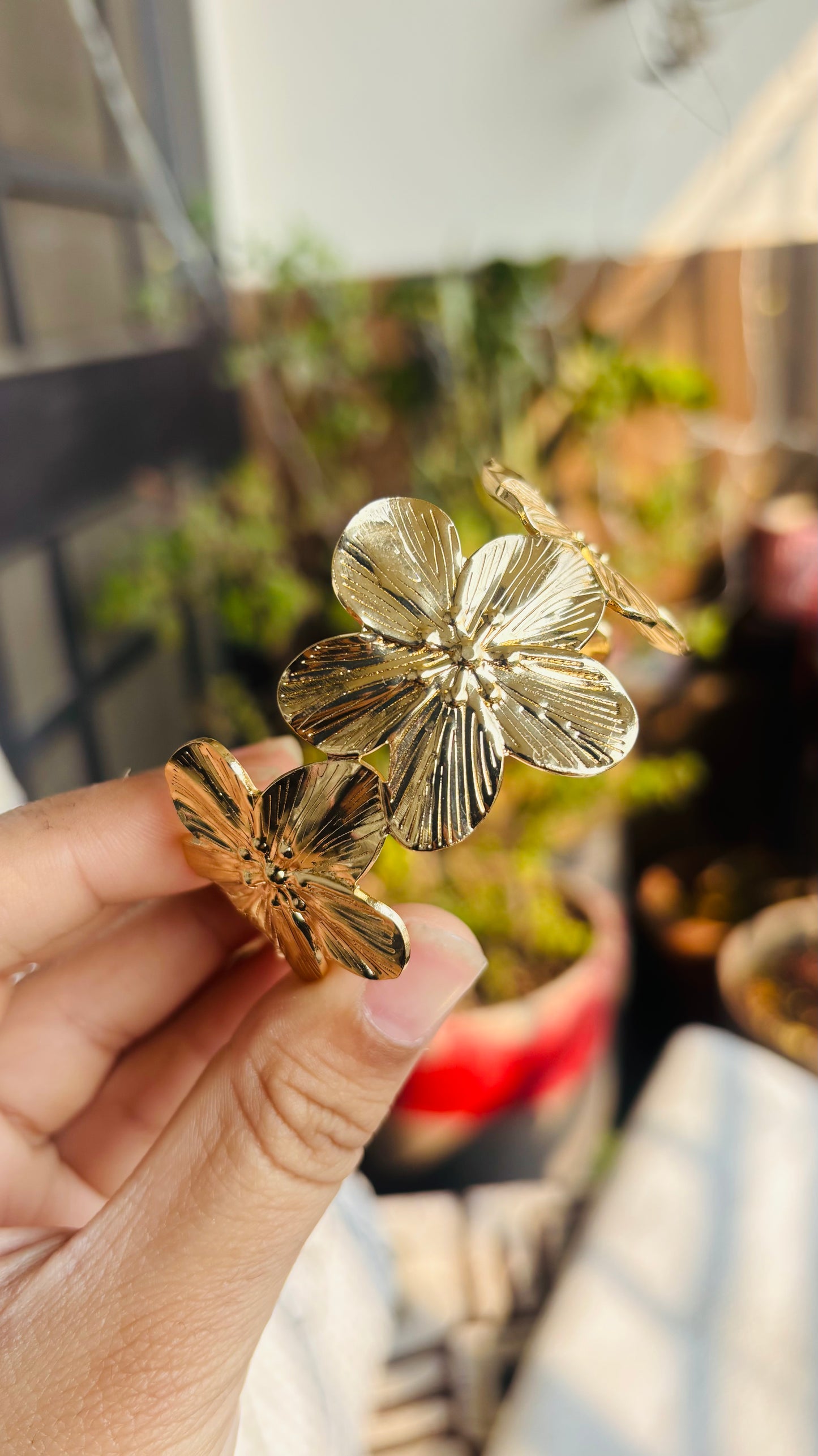 Statement textured bracelet
