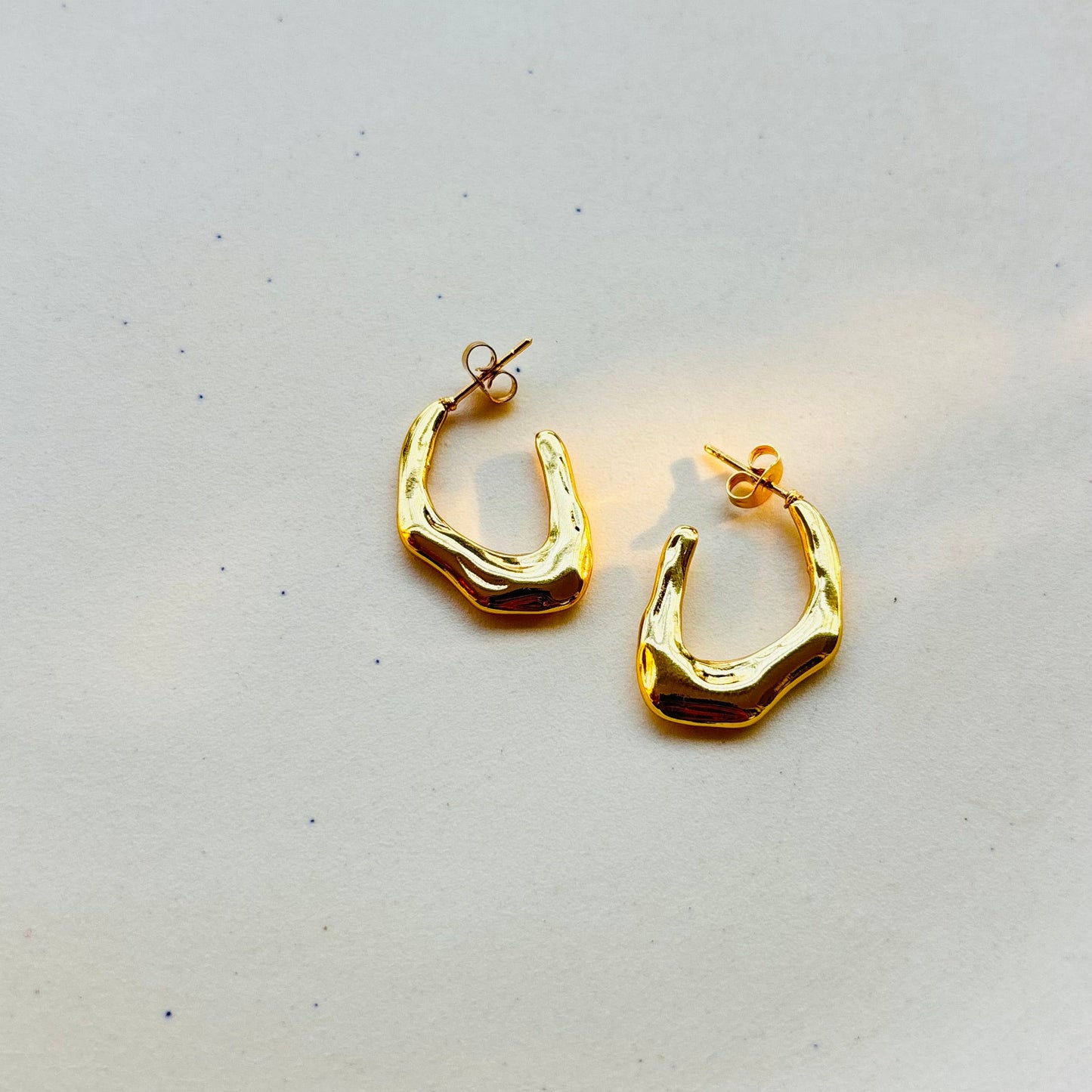 Ature hoops