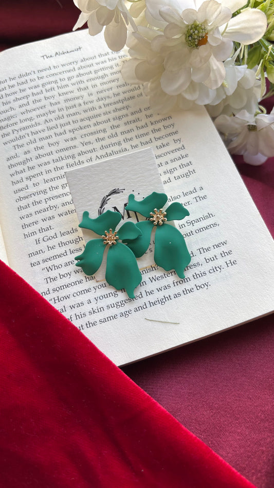 Blossom Aura Floral Earrings – Dual Tone Elegance