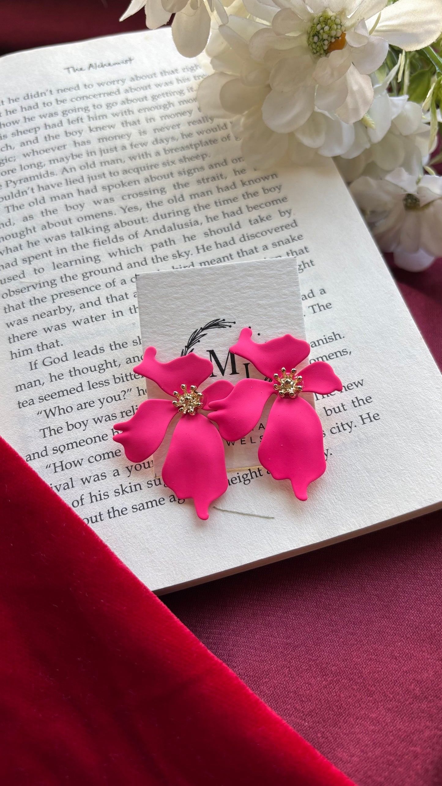 Blossom Aura Floral Earrings – Dual Tone Elegance