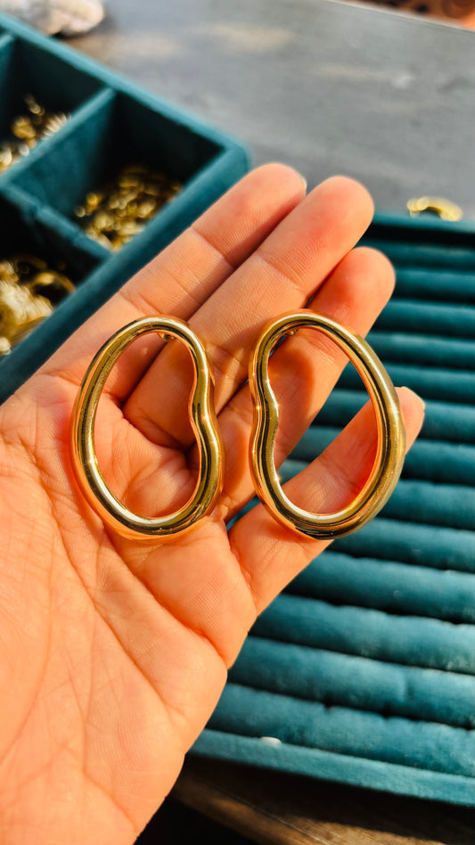 Oblong earrings
