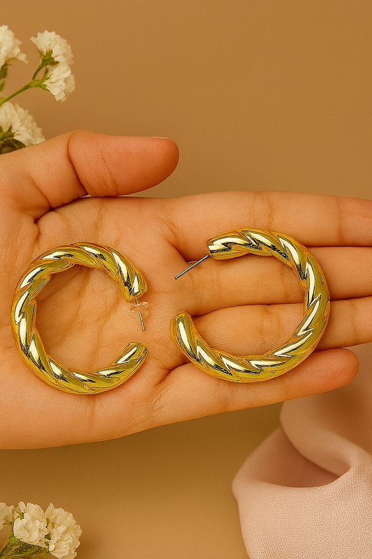 Gleam Twist Hoops