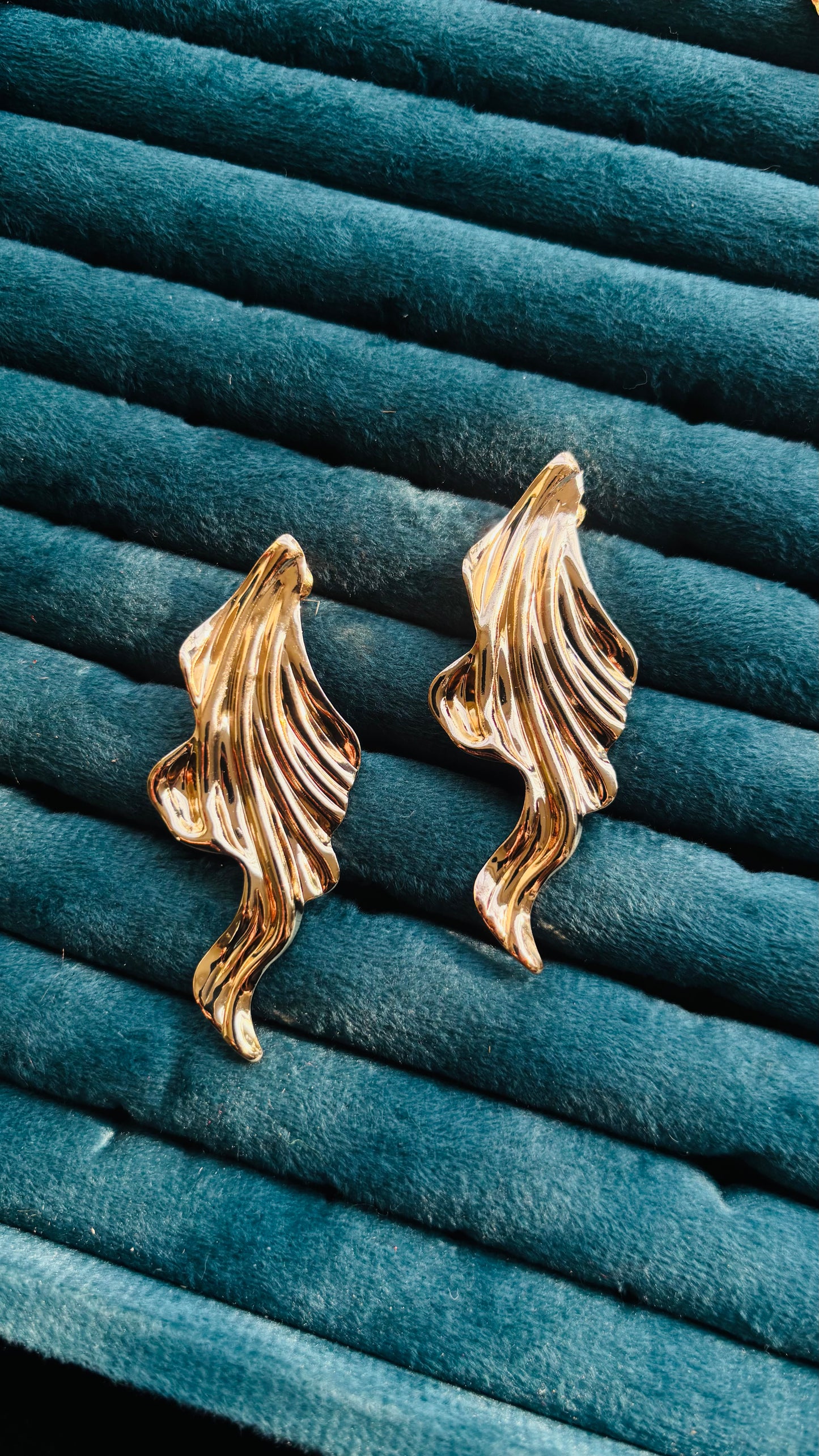 Stylish earrings