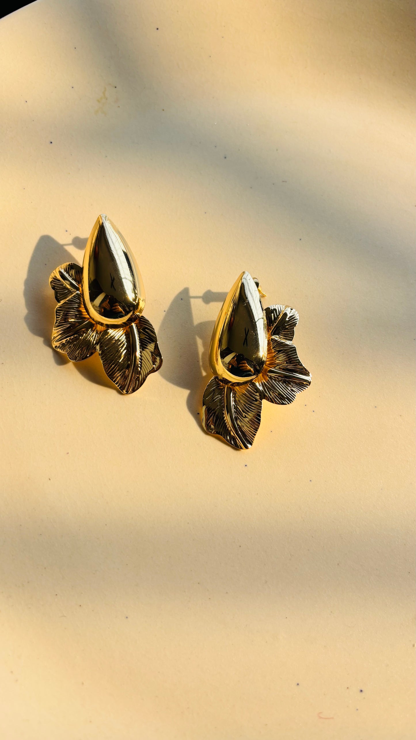 Drop flower earrings