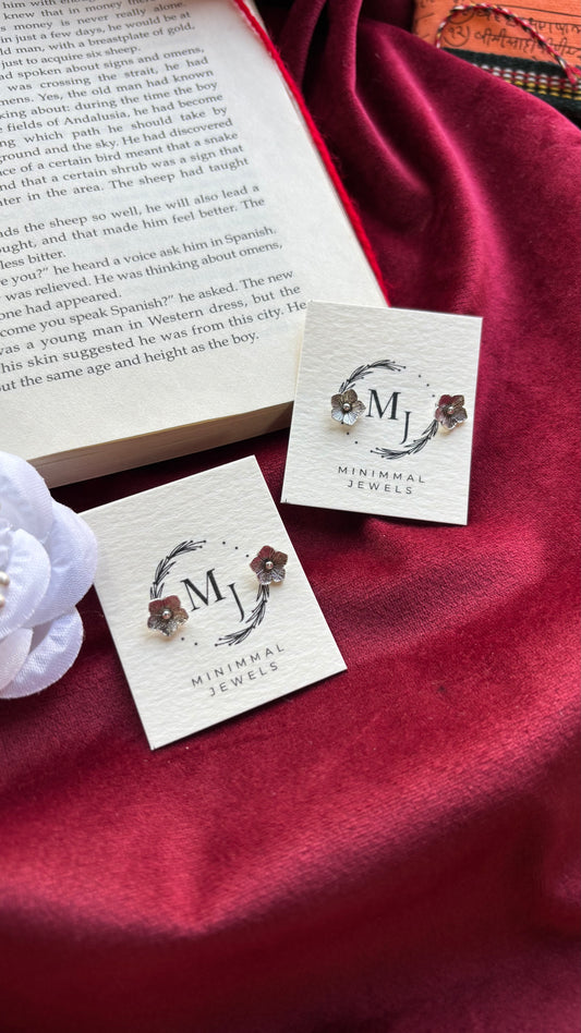 Bloom Studs – Antique Rose studs