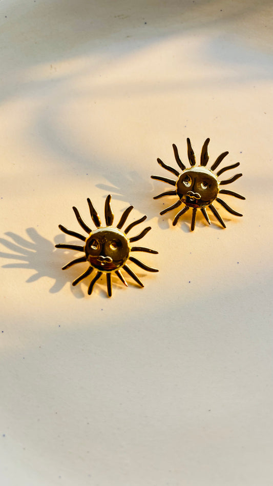 Flower studs