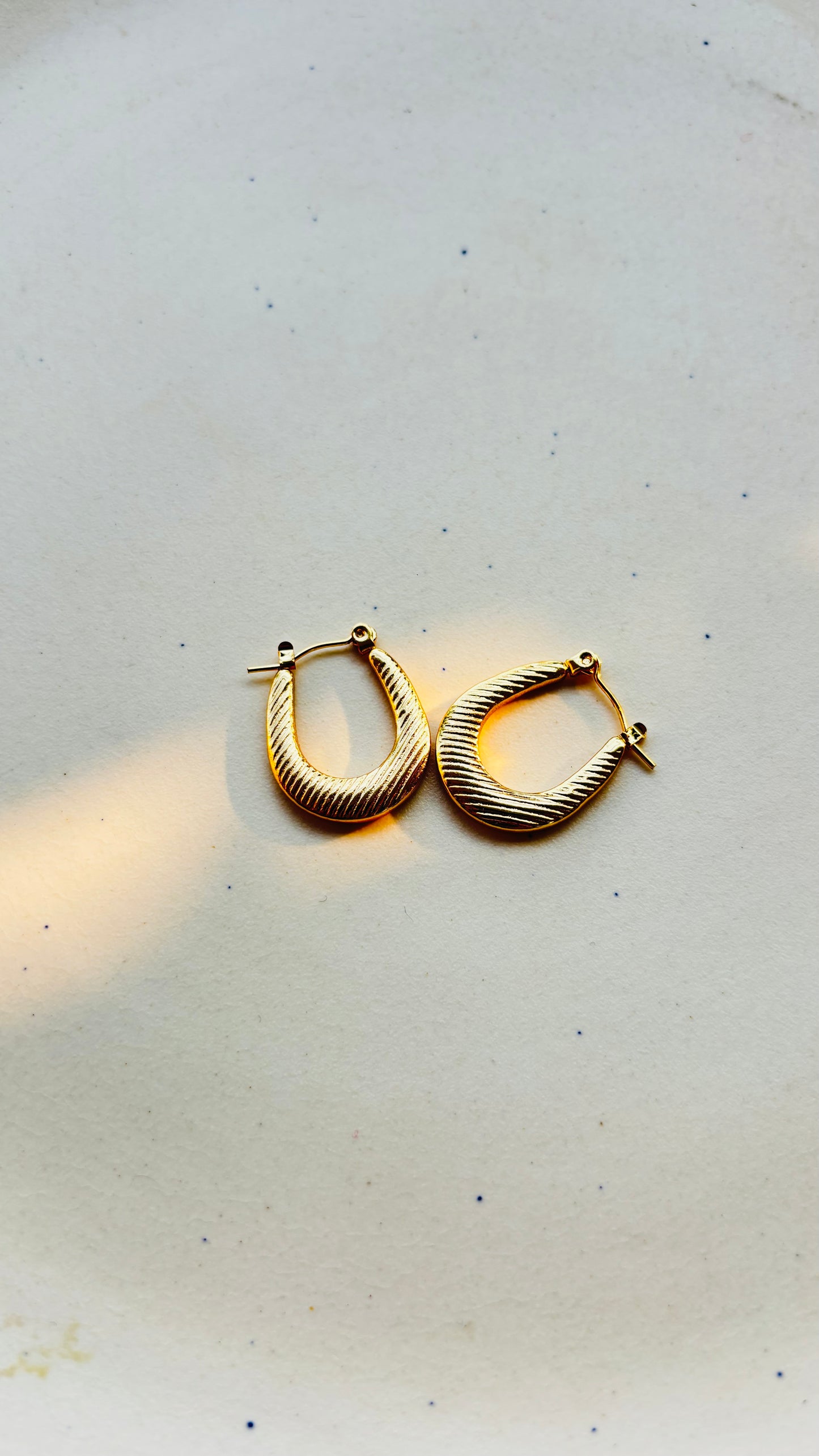 Ovate hoops