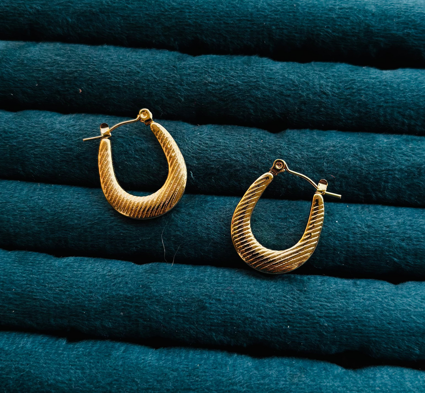 Ovate hoops