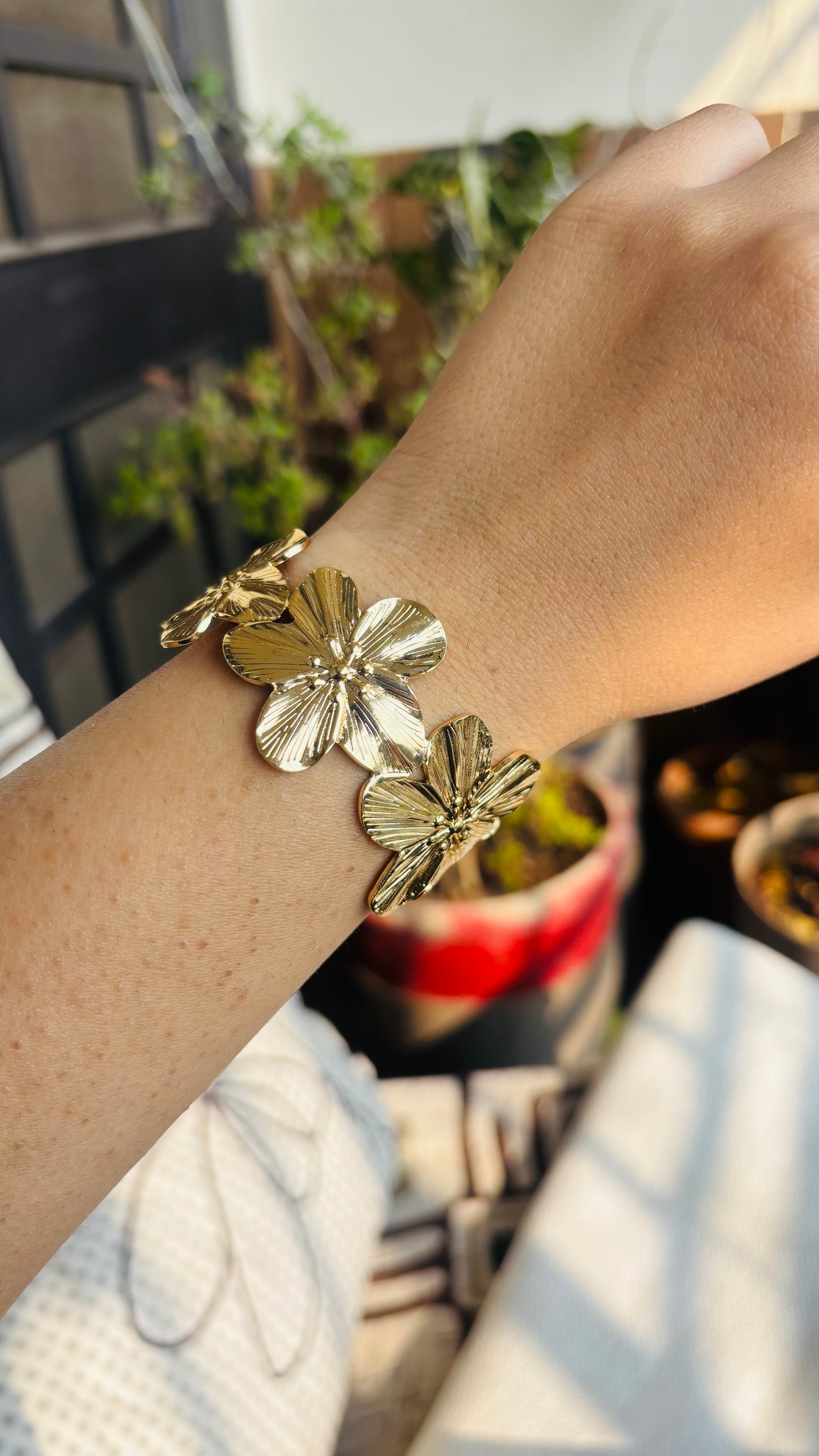 Statement textured bracelet