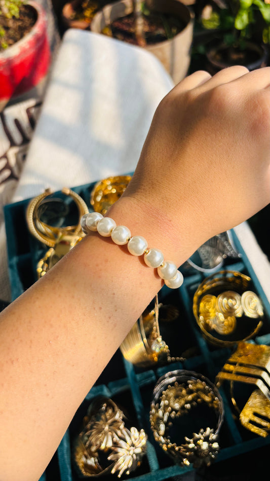 Pearl adjustable bracelet