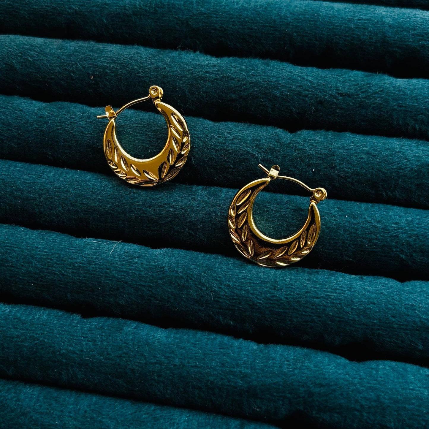 Cira hoops