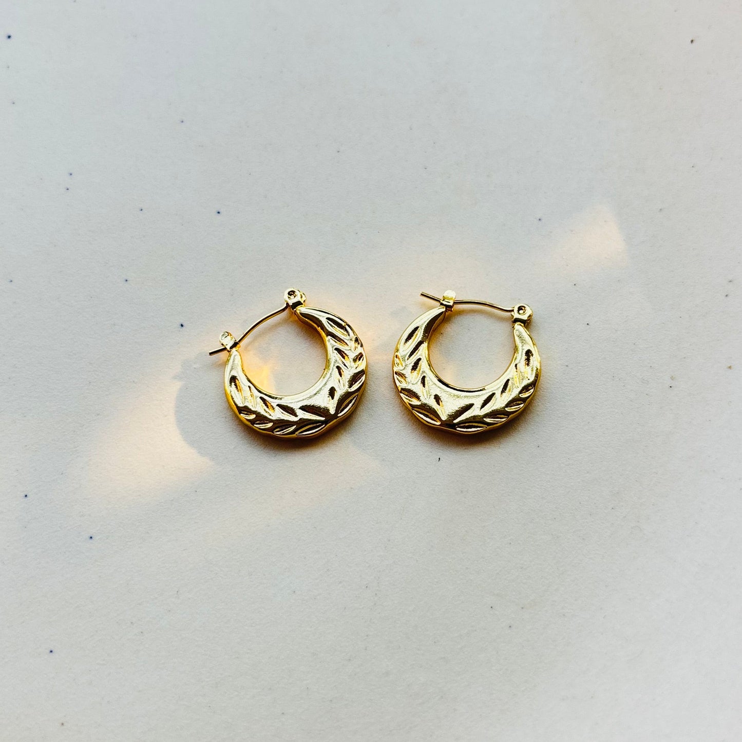 Cira hoops